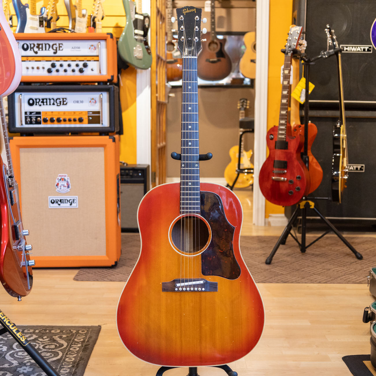 VINTAGE - 1960 - Gibson J45 STD (Cherry Sunburst) w/HD Case - USED