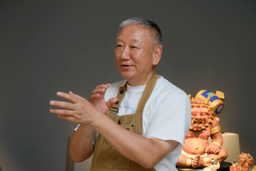 中村信喬、中村弘峰。 博多が誇る二人の人形師の作品を展示する