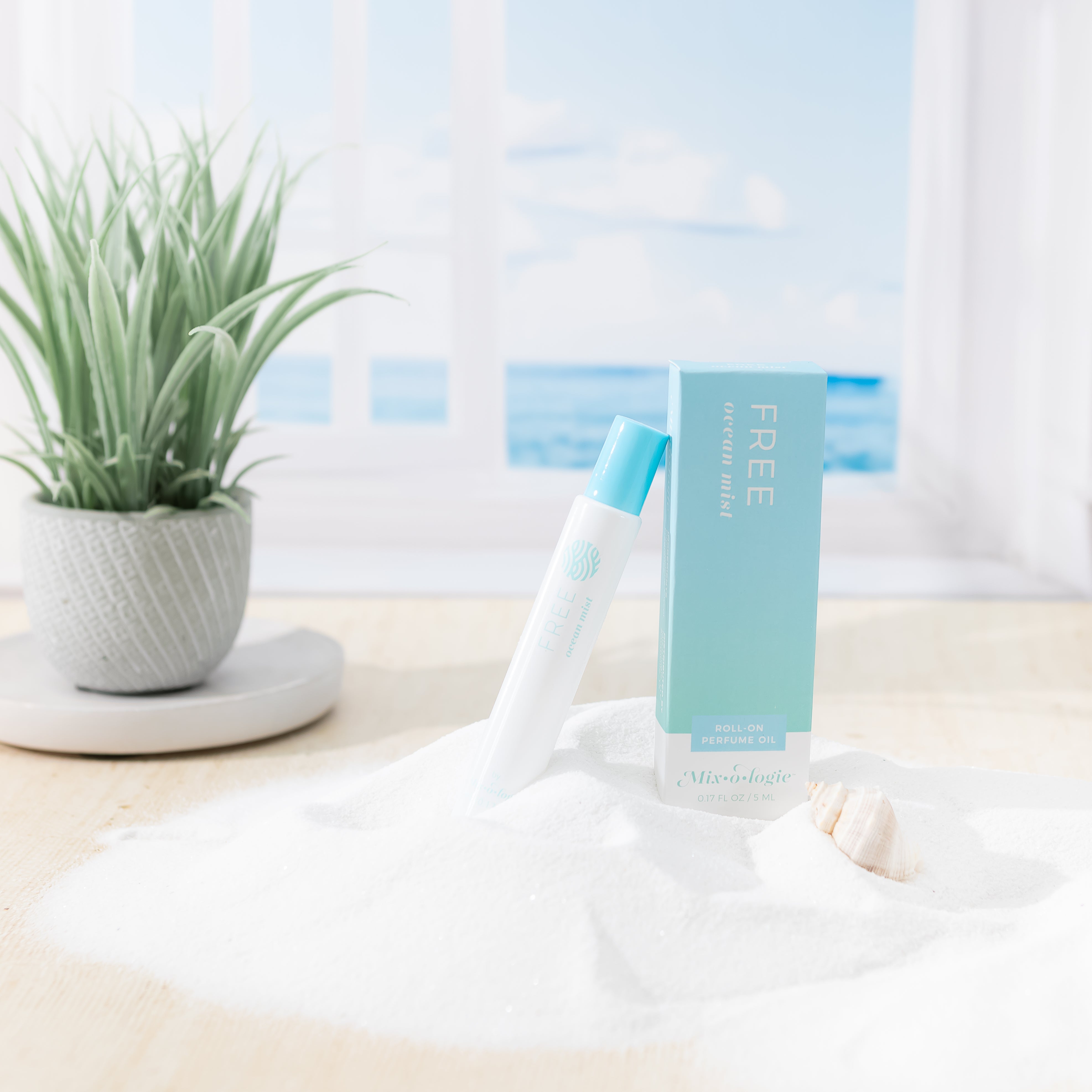 Free (Ocean Mist) | Rollerball Perfume Oil Roll-On – MIXOLOGIE