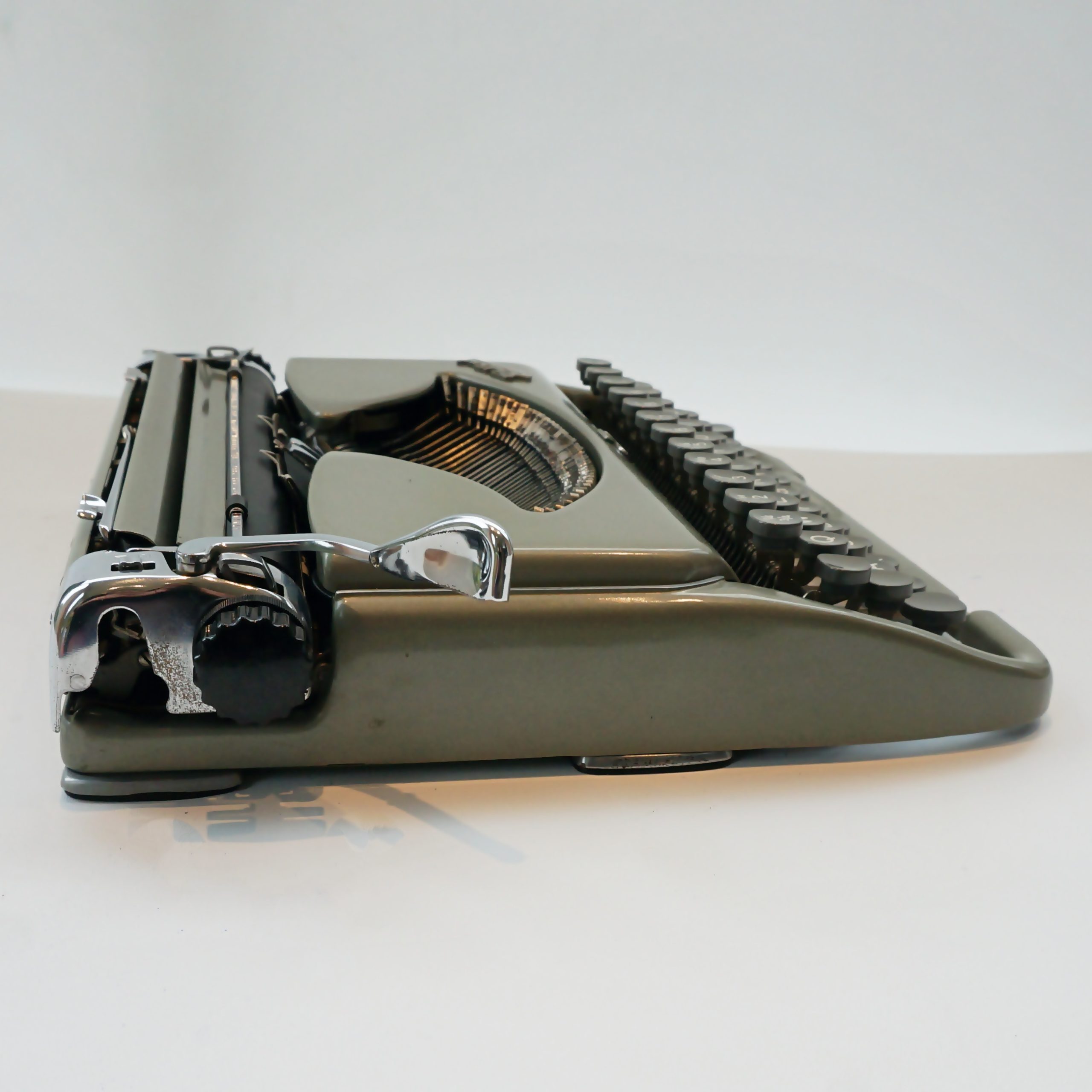 Groma Kolibri Typewriter For Sale - My Cup Of Retro Typewriter