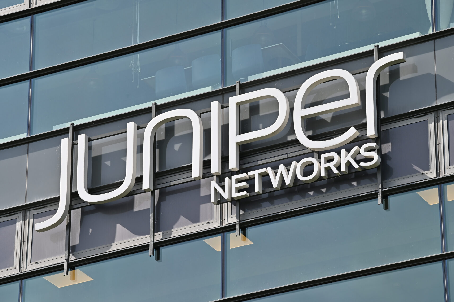 Juniper EX スイッチを初期化・工場出荷状態に戻す3つの方法（コマンド