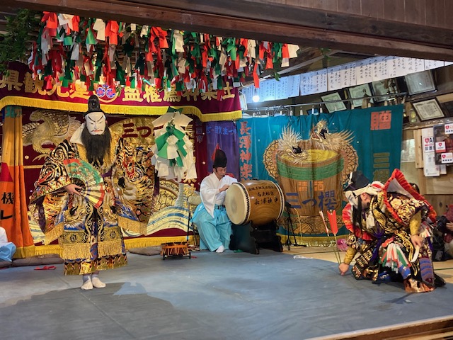 3年ぶりに夜神楽復活！地元の人たちが熱狂する「石見神楽」が最高だっ