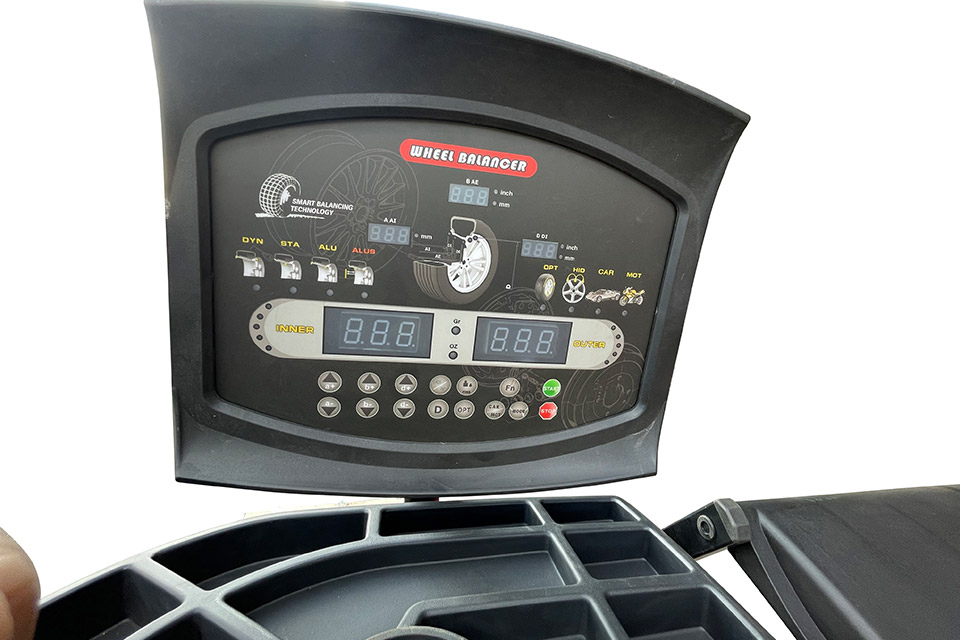 ホイールバランサー TopGear-ZX 100v - ㈱長江産業 タイヤチェンジャー