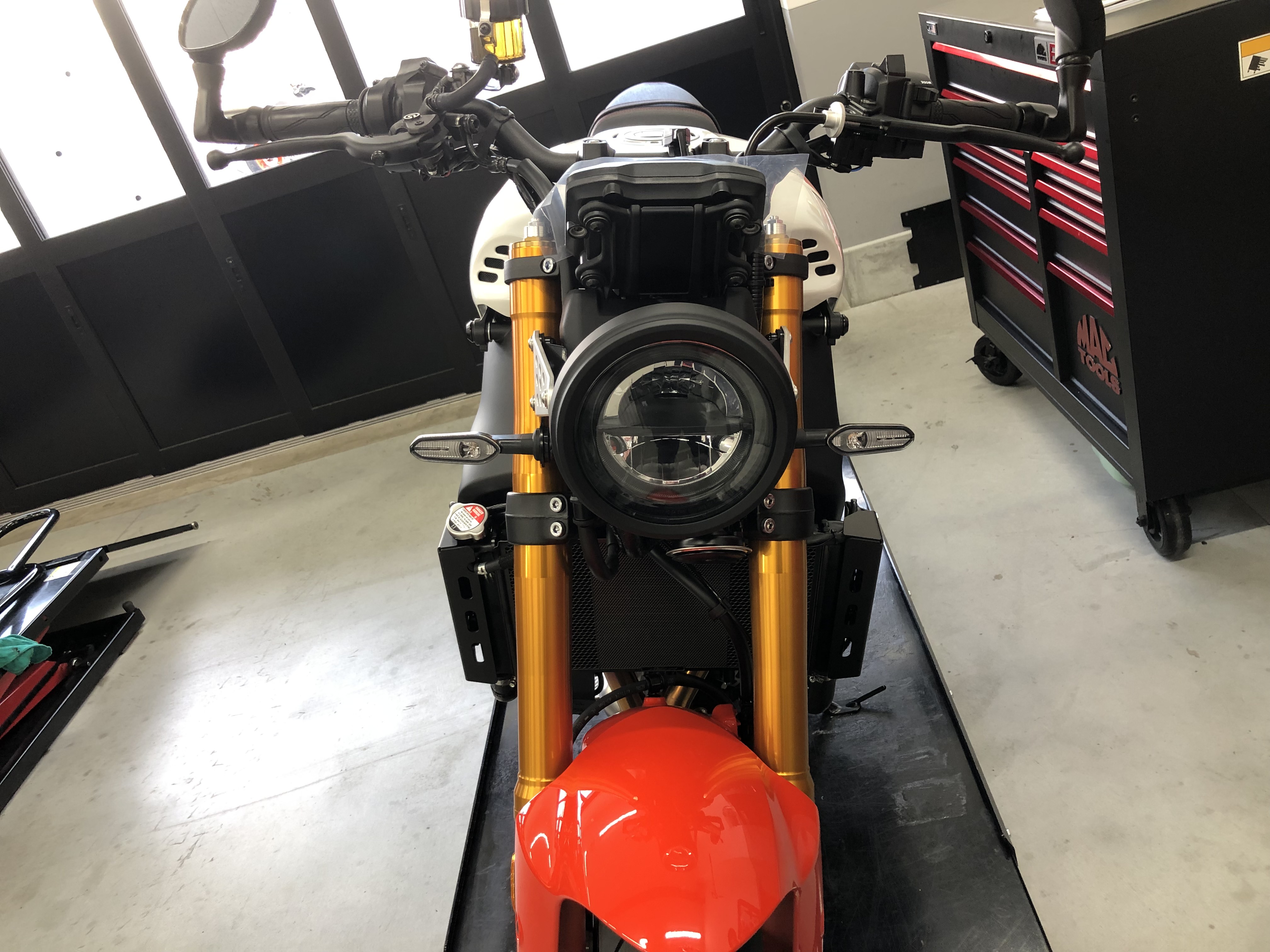 XSR900ウインカー移設キット装着編 - YSP長崎