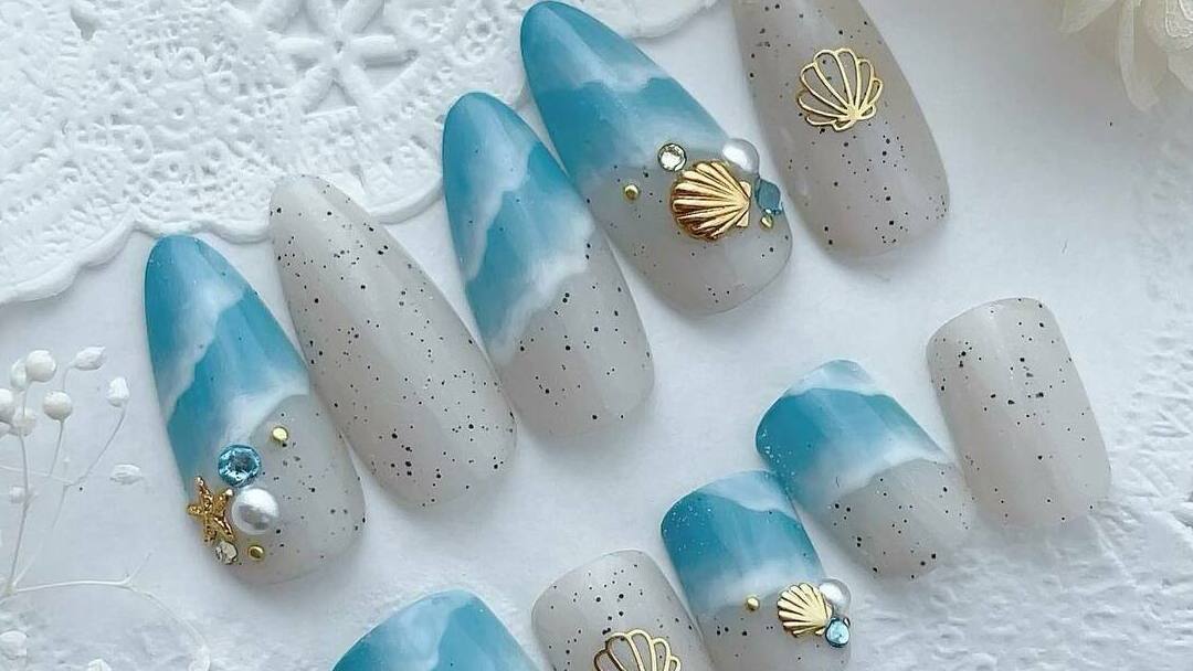 夏はサンドネイルで決まり！オフィスにもおすすめなシンプルデザインを