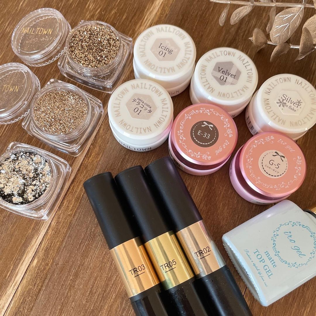 セルフ向け】おすすめのジェルネイル道具一式はコレ！キットの選び方