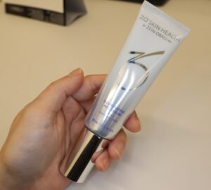 イルミネーションAOXセラム｜なかにし︎形成外科クリニック｜近鉄生駒