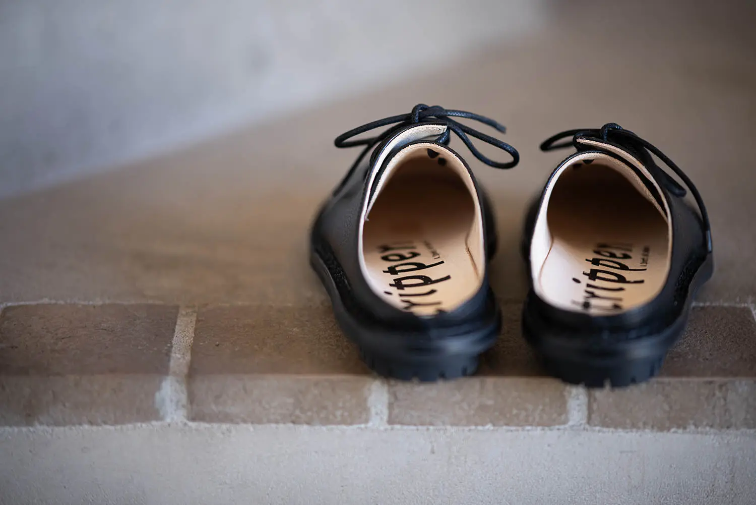 伝統モデルのクロッグ版】トリッペン Half-Haferl -Natoriya