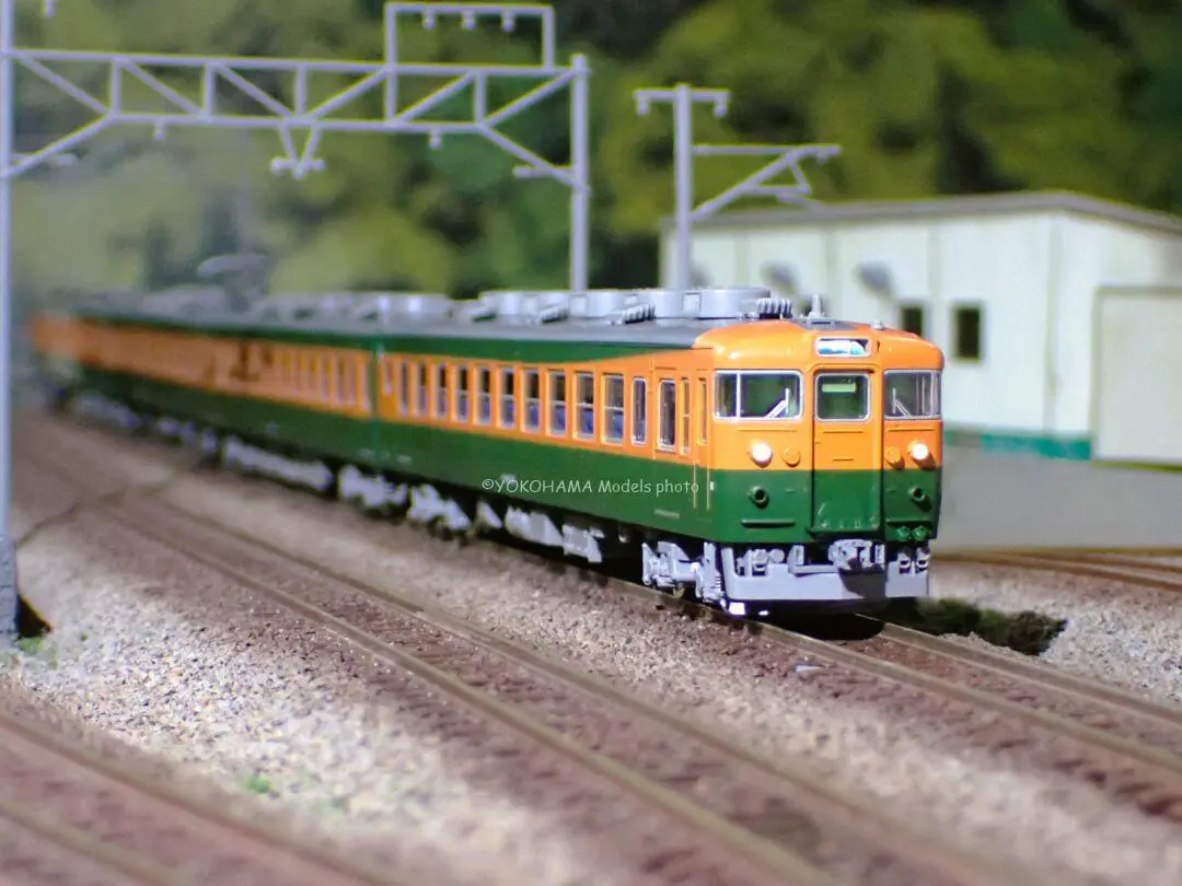 401系（高運転台・新塗装）が入線しました。 TOMIX 98582 98583 国鉄