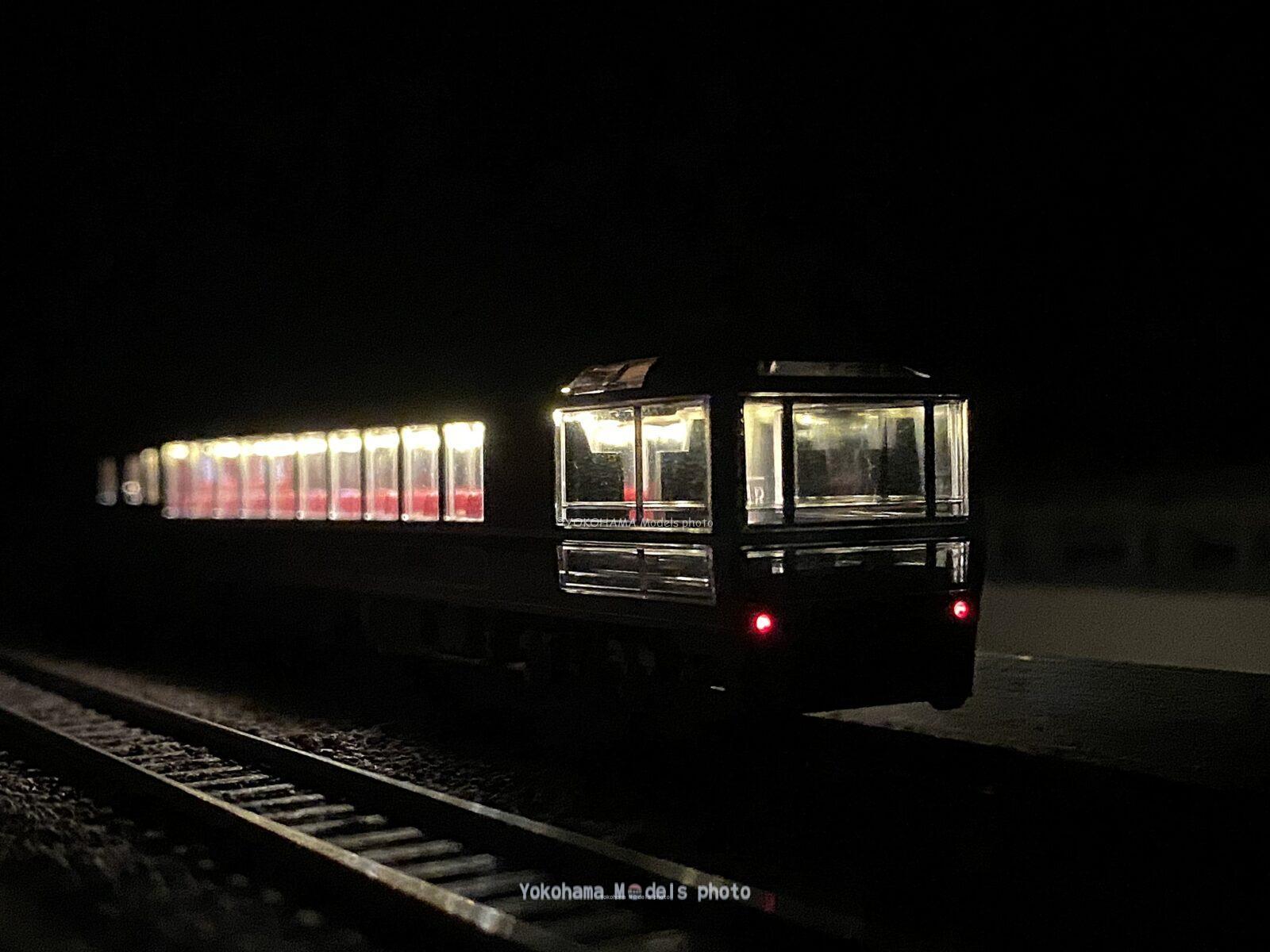 12系客車（ばんえつ物語・オコジョ展望車）を弄る。その1 蓄電式室内