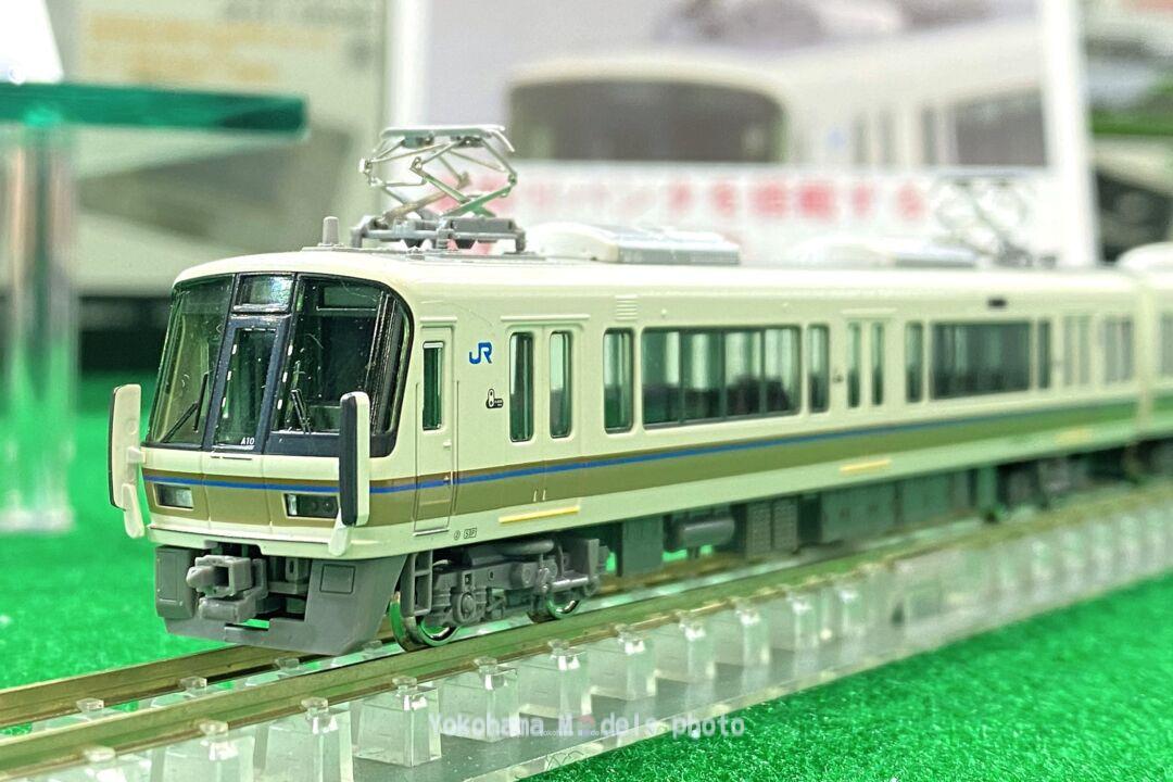 KATO 221系リニューアル車 嵯峨野線 (霜取りパンタ搭載編成) 4両セット