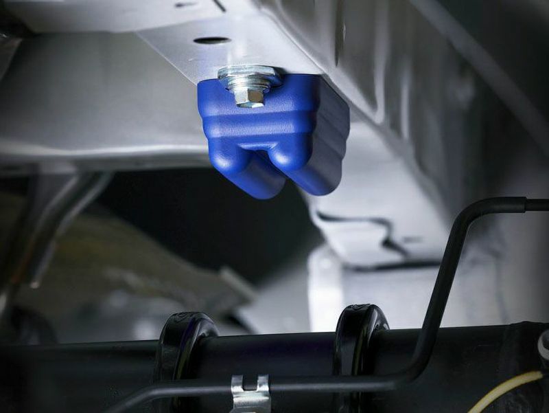 Genb（玄武） ストロークストッパー 200系ハイエース 4WD | トランス