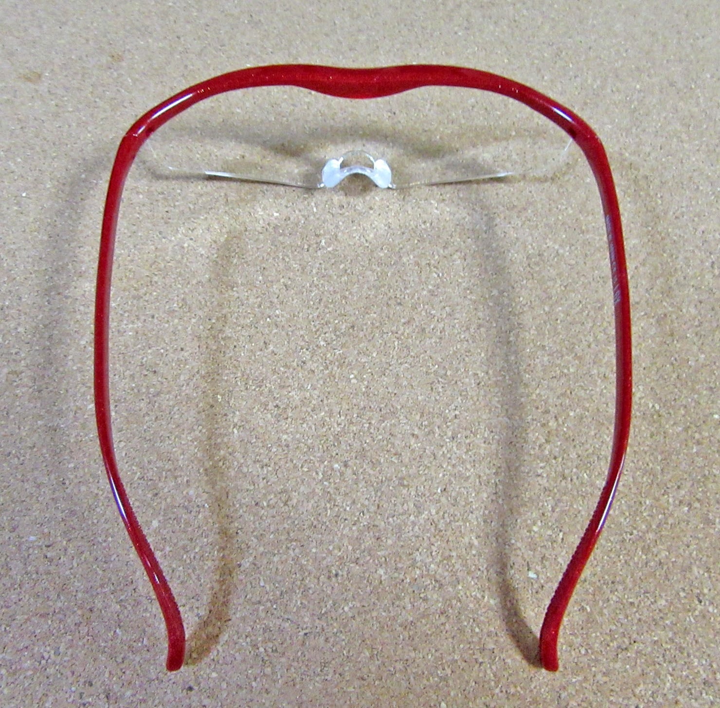 親にハズキルーペをプレゼント。細かな作業が楽になったと喜んでもらえた