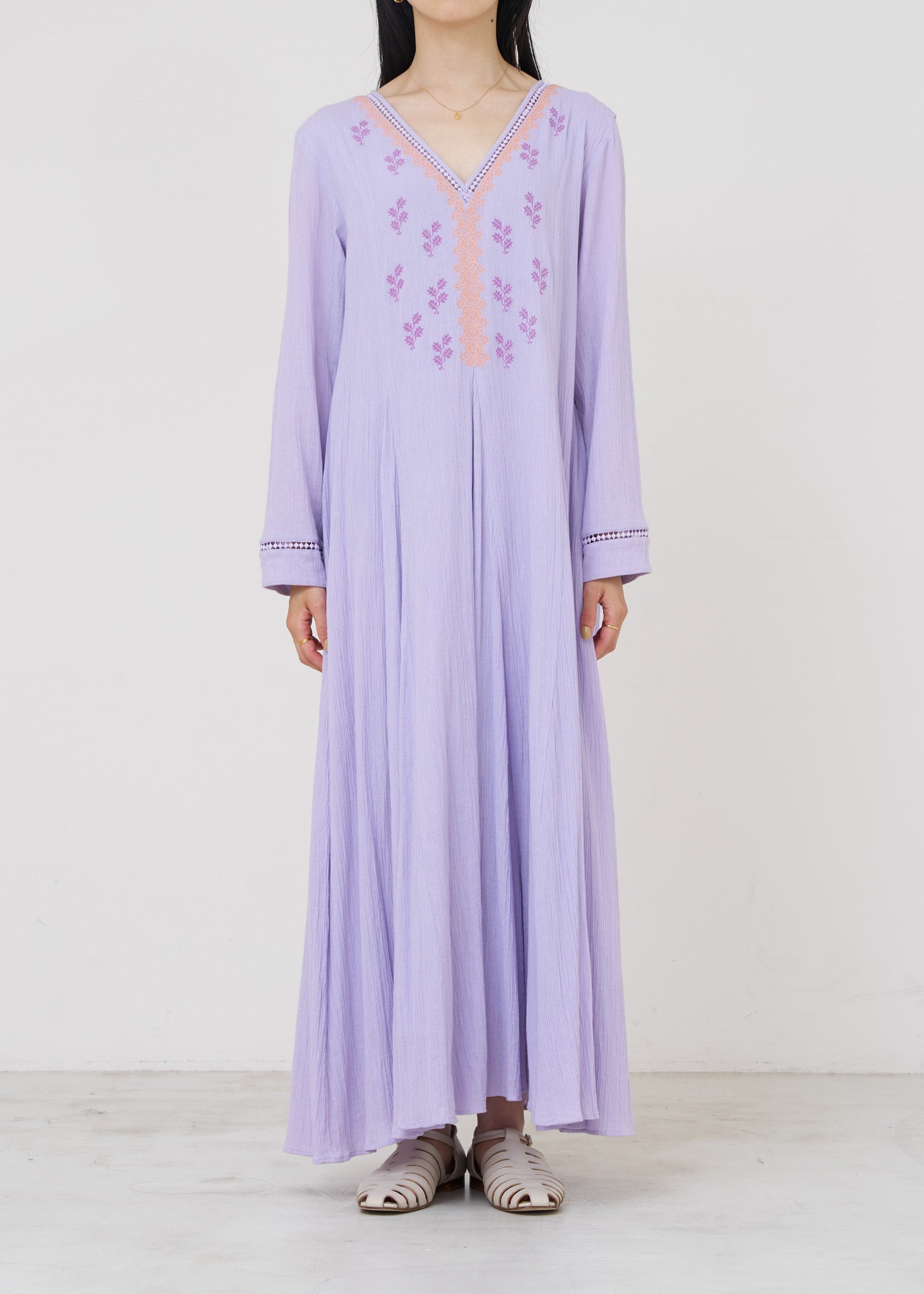 Cotton Gauze Leaf Embroidery Panel Dress | Pasand by ne Quittez