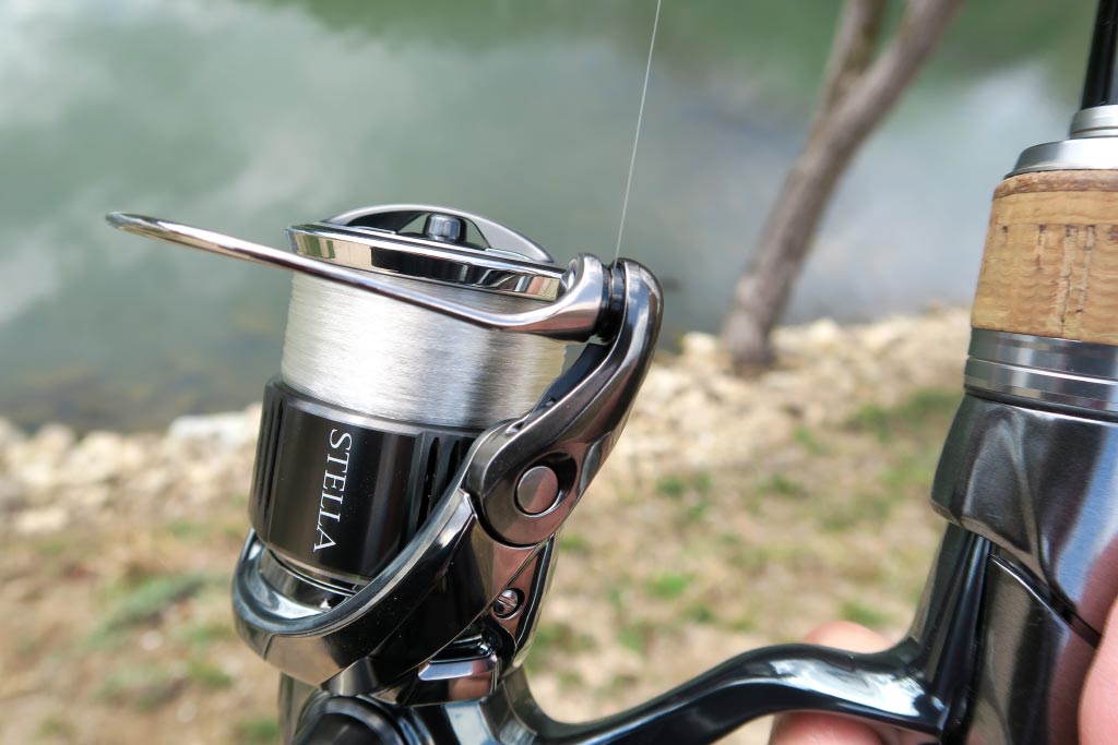 シマノ ステラ2500S 巻き感良 シマノ ステラ 2500S (リール) 価格比較