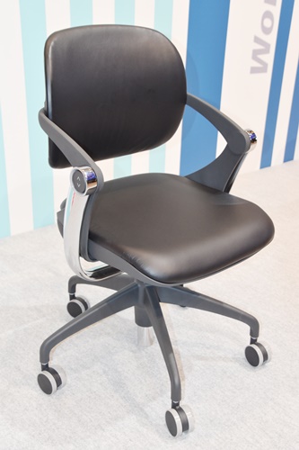 イナバの斬新なワークスタイルチェア「Swin」で椅子から始める働き方