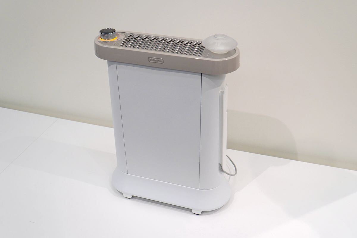 ゼロ風暖房でも足元すばやくあったかく、デロンギの暖房機に