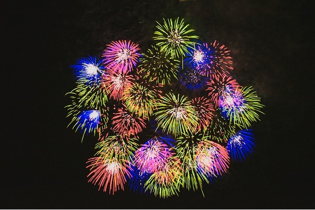 8月13日開催の「第37回関門海峡花火大会」を大迫力のプレミアムイス席