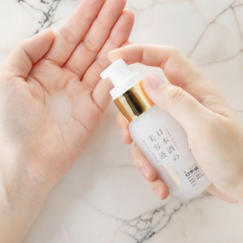 日本酒の美容液 モイスト｜ SAKARI online（日本盛）