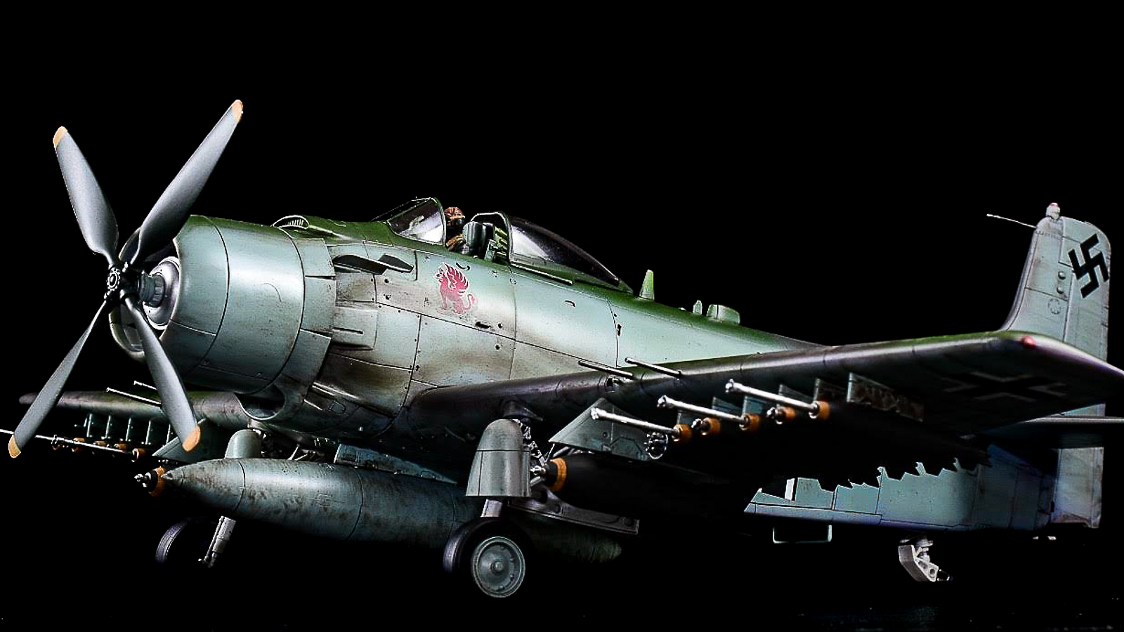 花金だ！仕事帰りに買うプラモ。大迫力のレシプロ艦上攻撃機「タミヤ 1