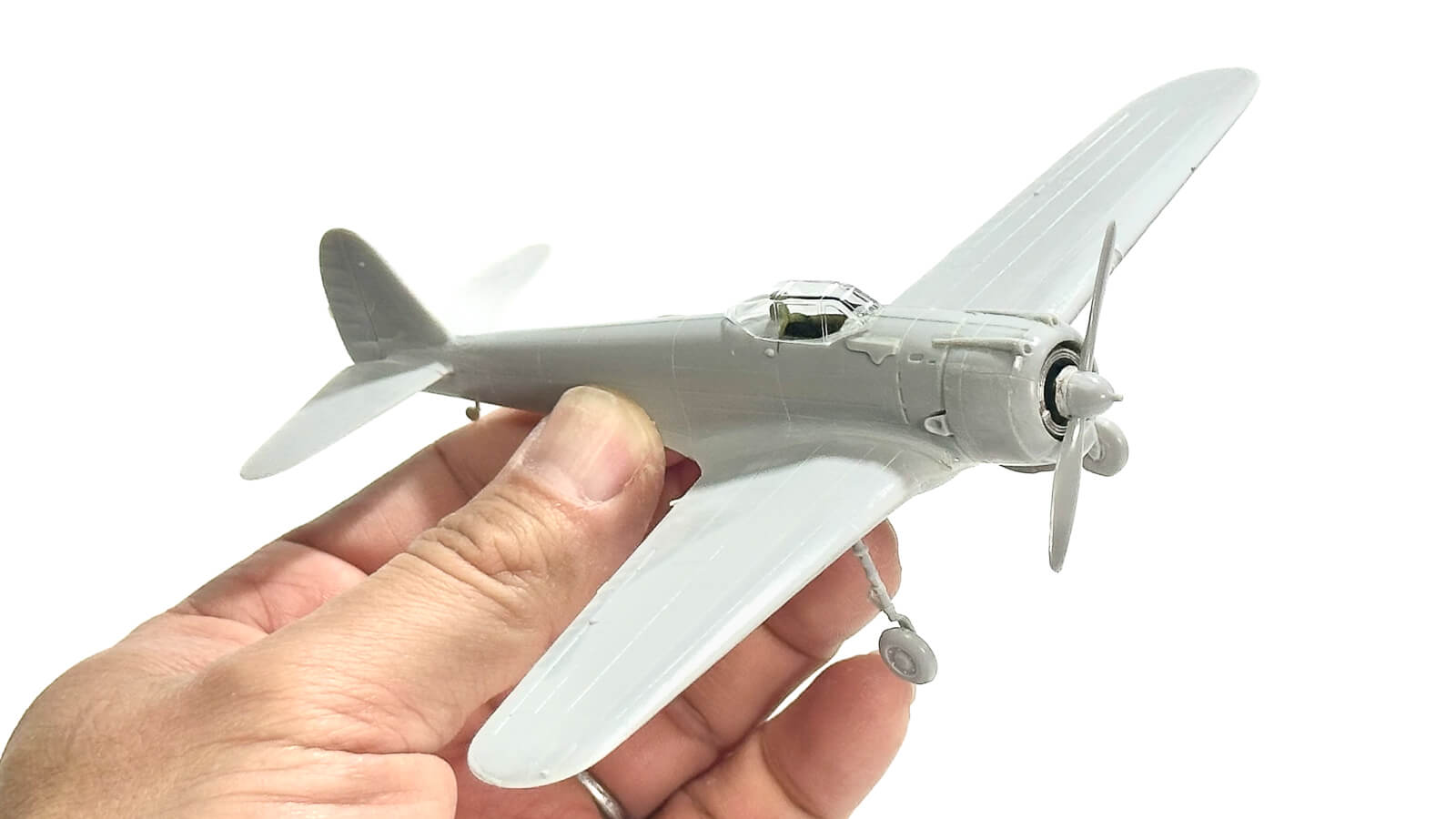 いつか塗りたいあなたへの思いをコクピットに詰め込んで。「フジミ模型