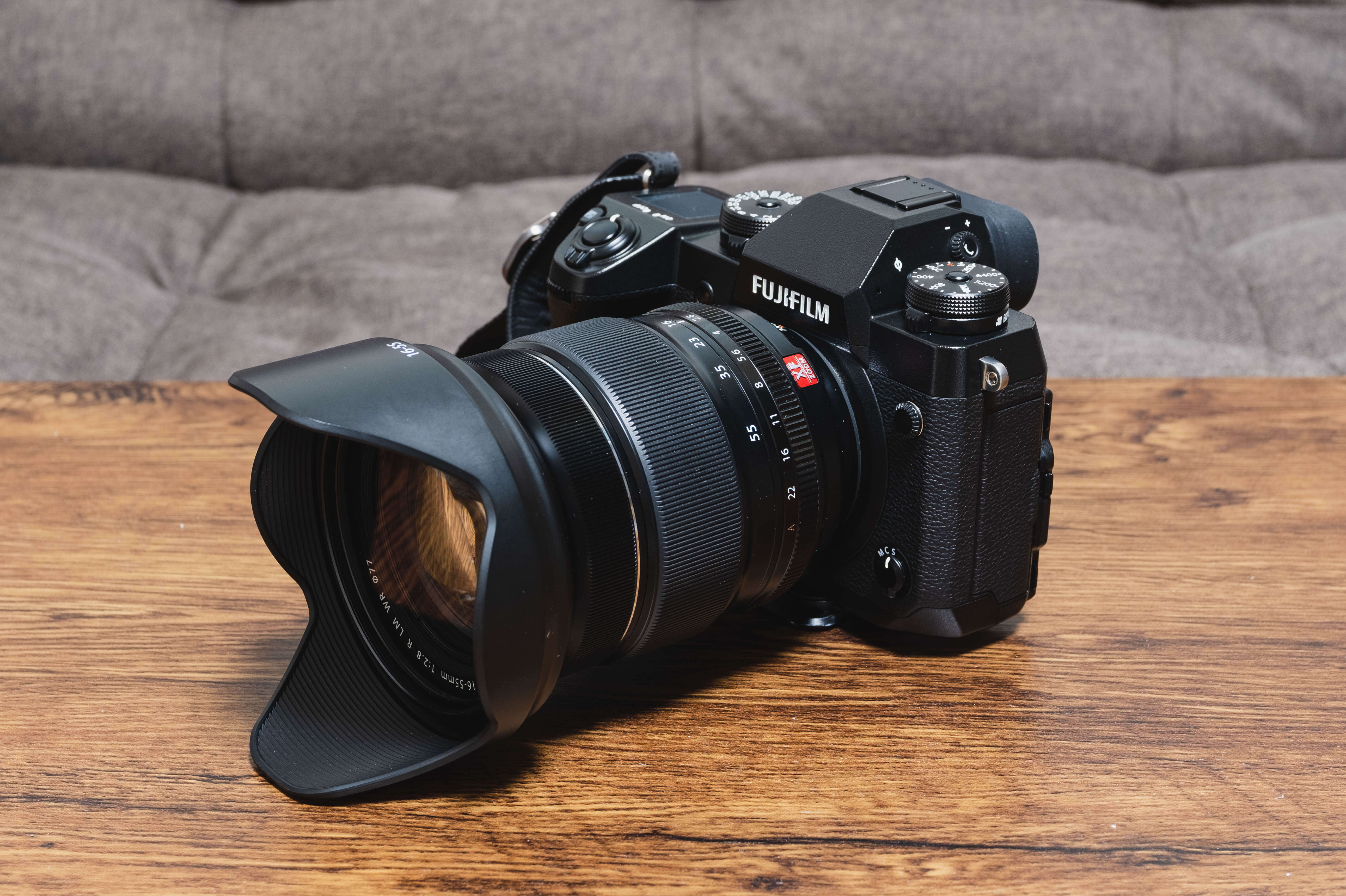 FUJIFILM X-H1レビュー｜高い安心感と安定感が特徴のフラッグシップ