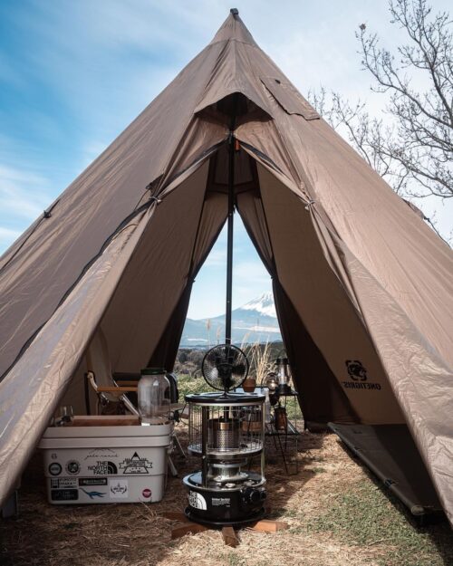 ワンティグリス「Rock Fortress ホットテント」の設営方法と注意点