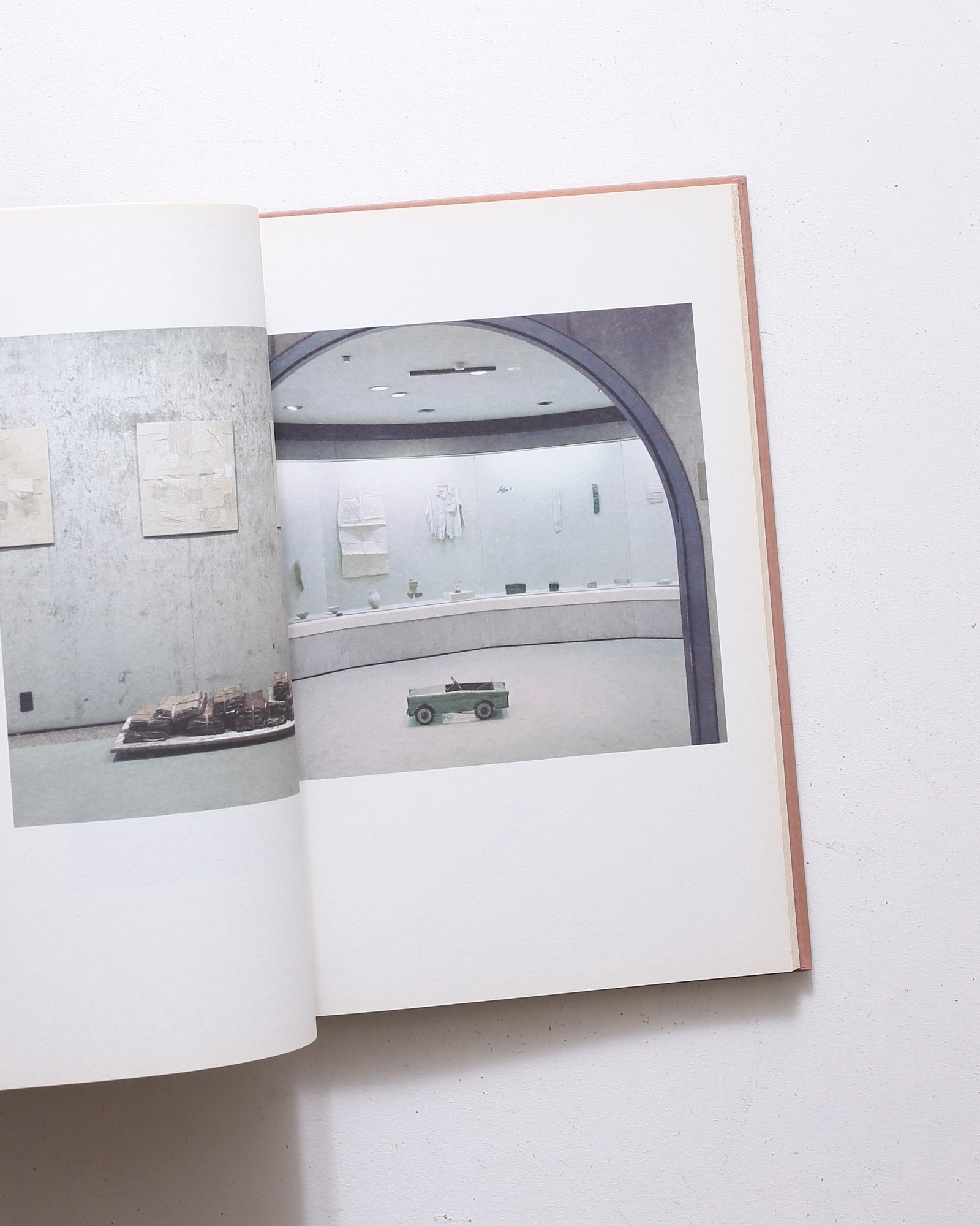 古道具、その行き先 坂田和實の40年 | nostos books ノストスブックス