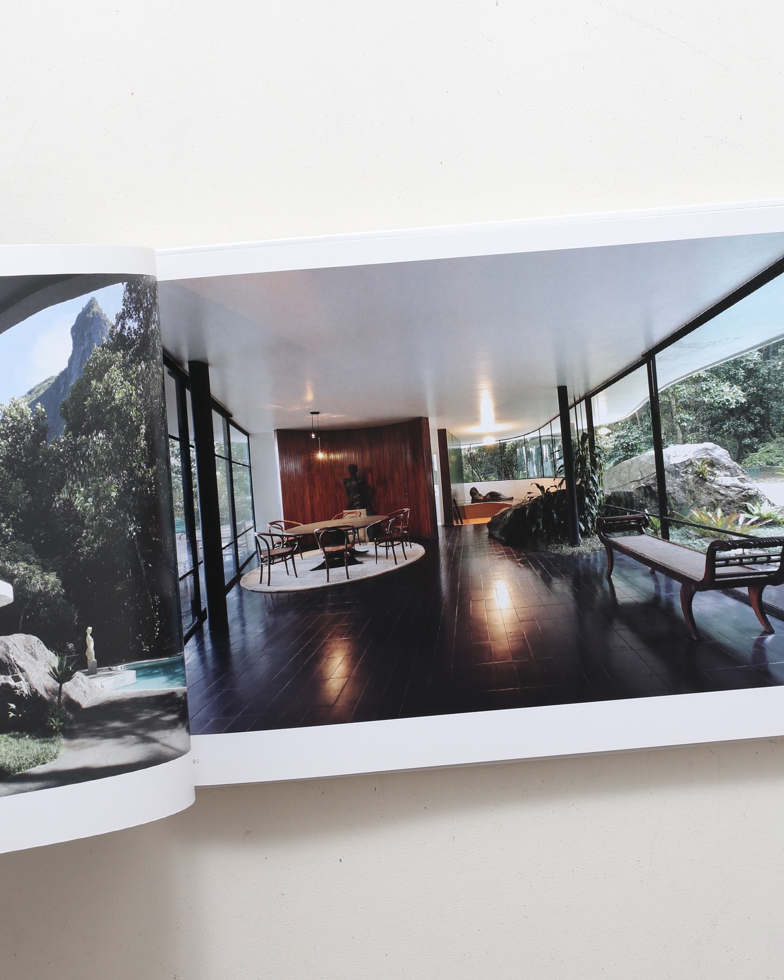 オスカー・ニーマイヤー 形と空間 Oscar Niemeyer: Form & Space