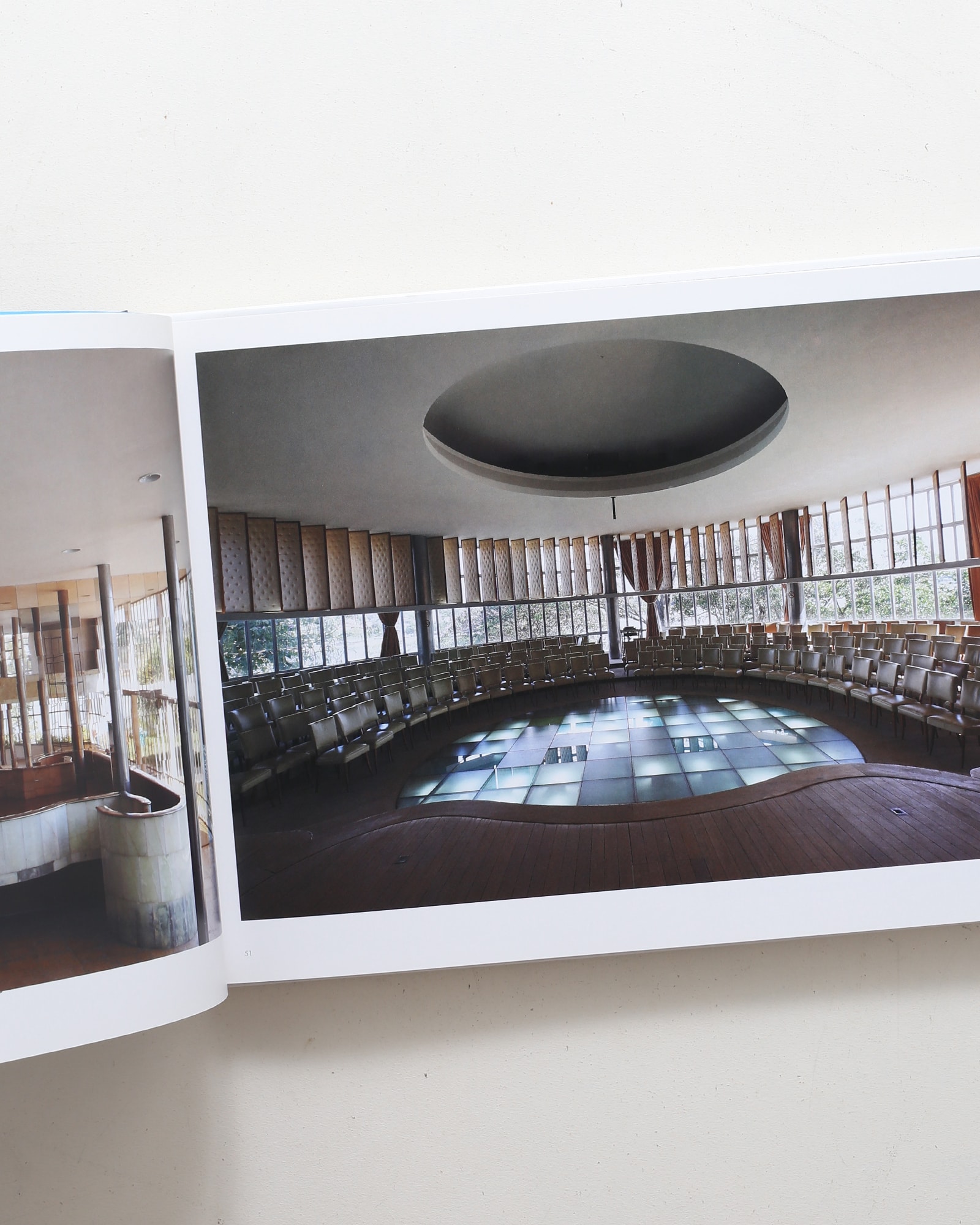 オスカー・ニーマイヤー 形と空間 Oscar Niemeyer: Form & Space