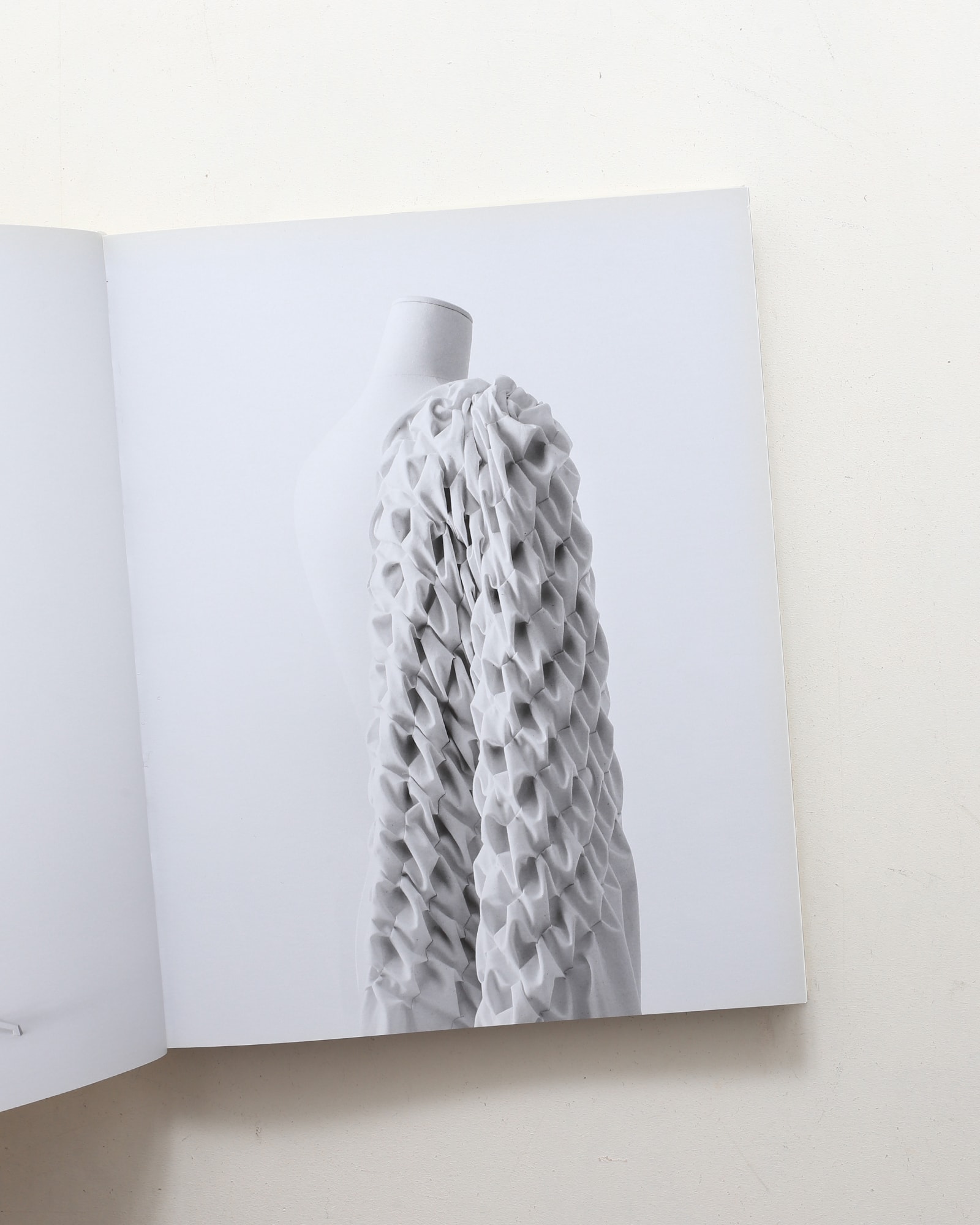 Creating with Shapes | Usha Doshi | nostos books ノストスブックス