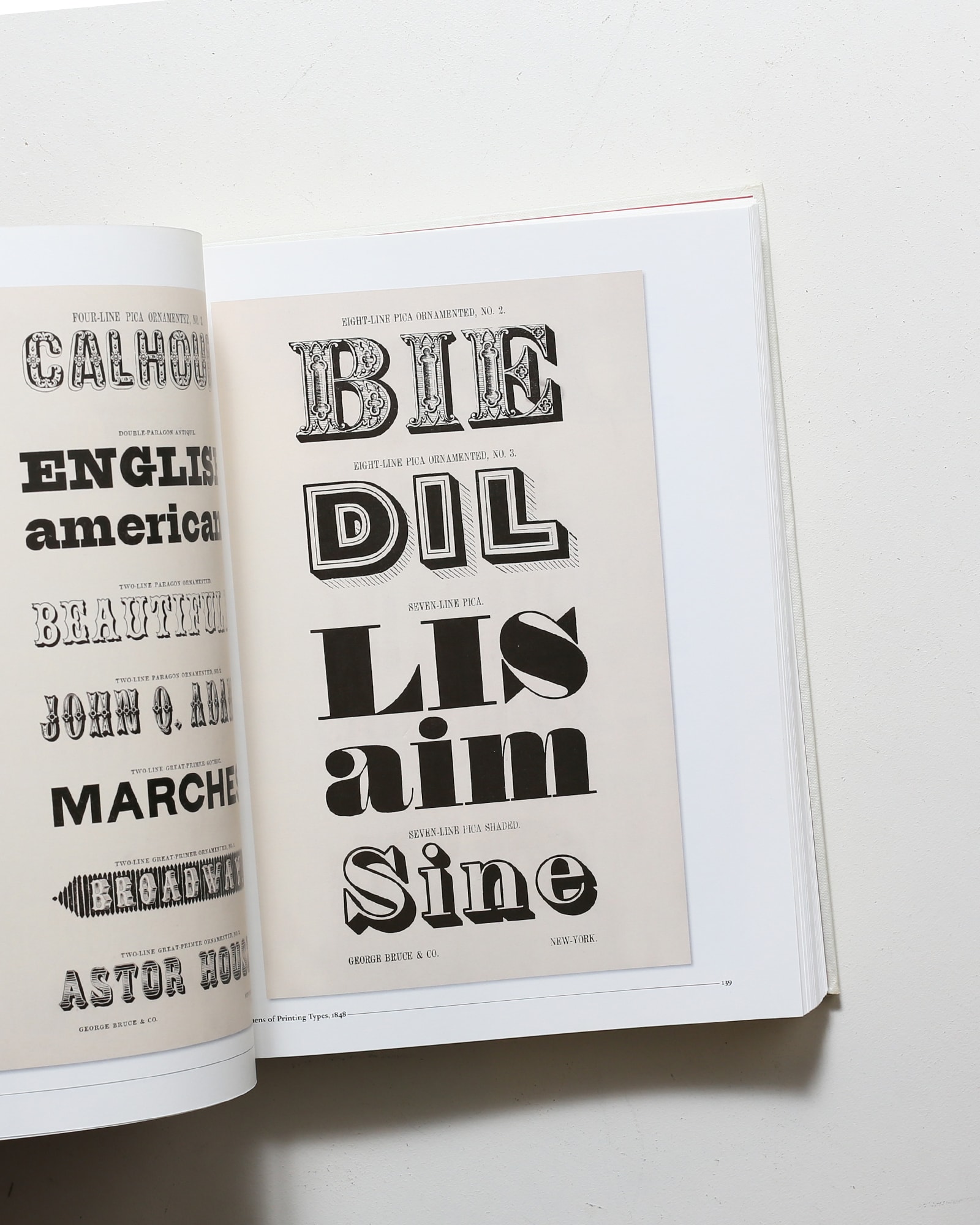 A Visual History of Typefaces and Graphic Styles 2冊セット