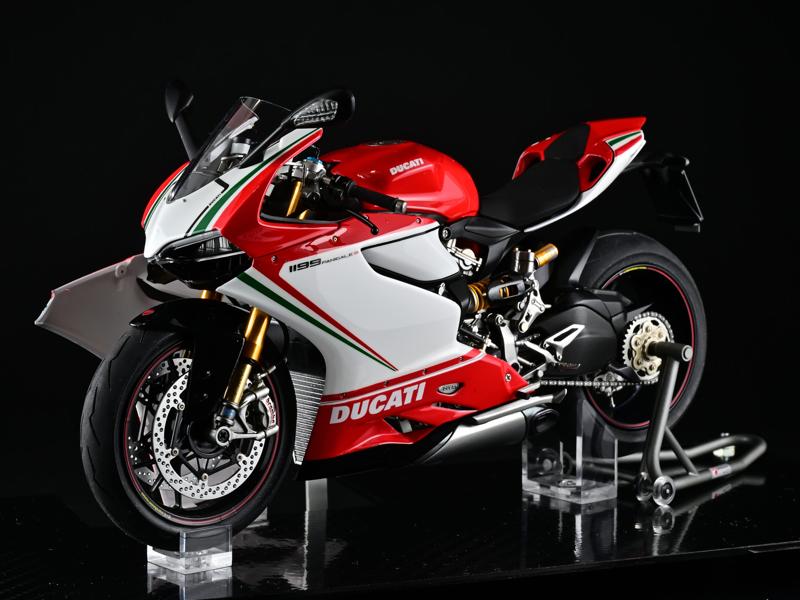 TAMIYA：1/12 DUCATI 1199 PANIGALE S TRICOLORE（タミヤ：1/12