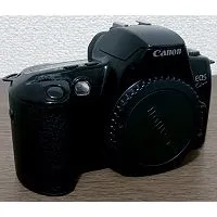 Canon 初代 EOS Kiss 一眼レフフィルムカメラと EF50mm F1.8 II 単焦点