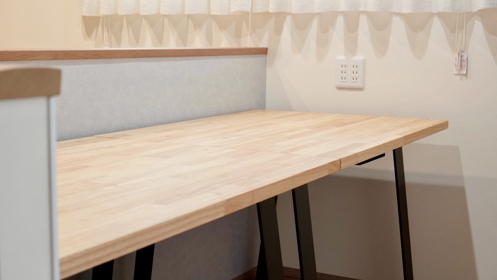 レビュー】かなでもの デスク | THE TABLE / ラバーウッドナチュラル