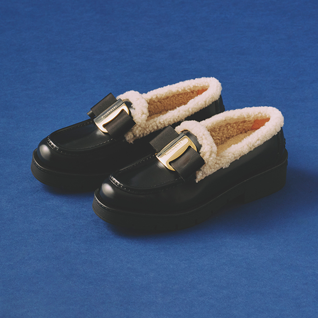 秋の身支度は足元から。絶対に外さない人気ブランドの新作ローファー12