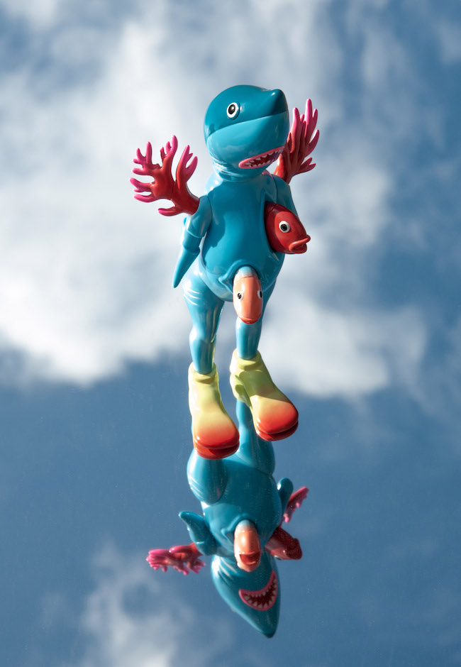 松田ゆう姫が生み出したサメのキャラクター「George Ocean」のアート展