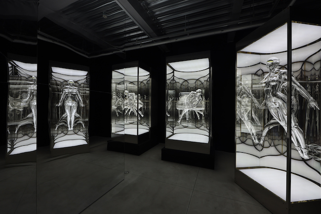 空山基の新作展がNANZUKA UNDERGROUND、NANZUKA 2Gほかで開催 | Numero