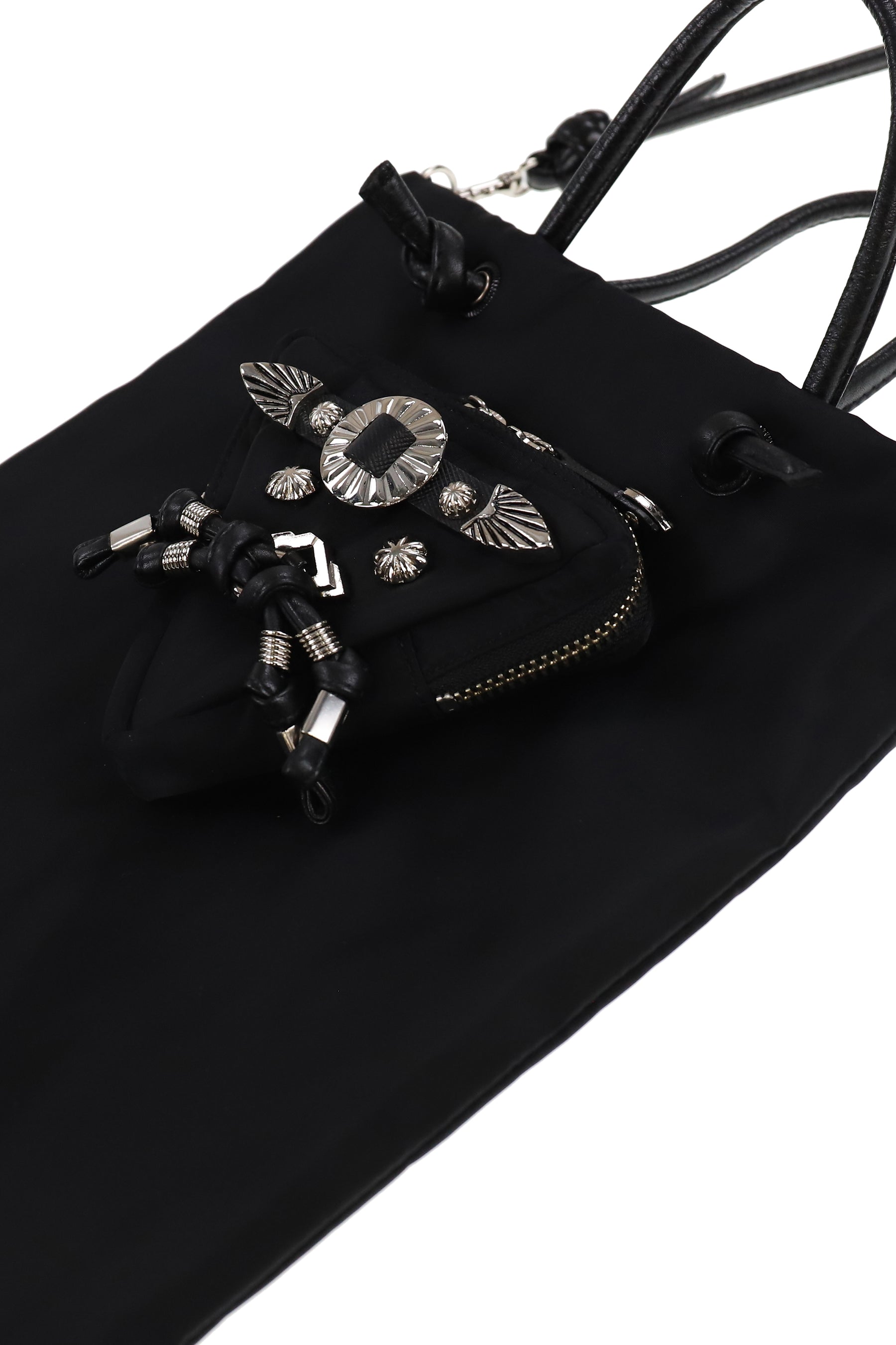 TOGA TOO トーガ SS26 TRIANGLE POUCH BAG / BLK - NUBIAN ヌビアン