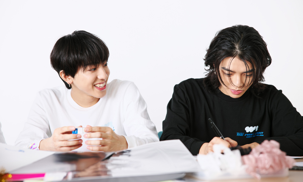 WILD BLUE連載Vol.1】ミニ連載スタート記念！ 推しうちわ作りに