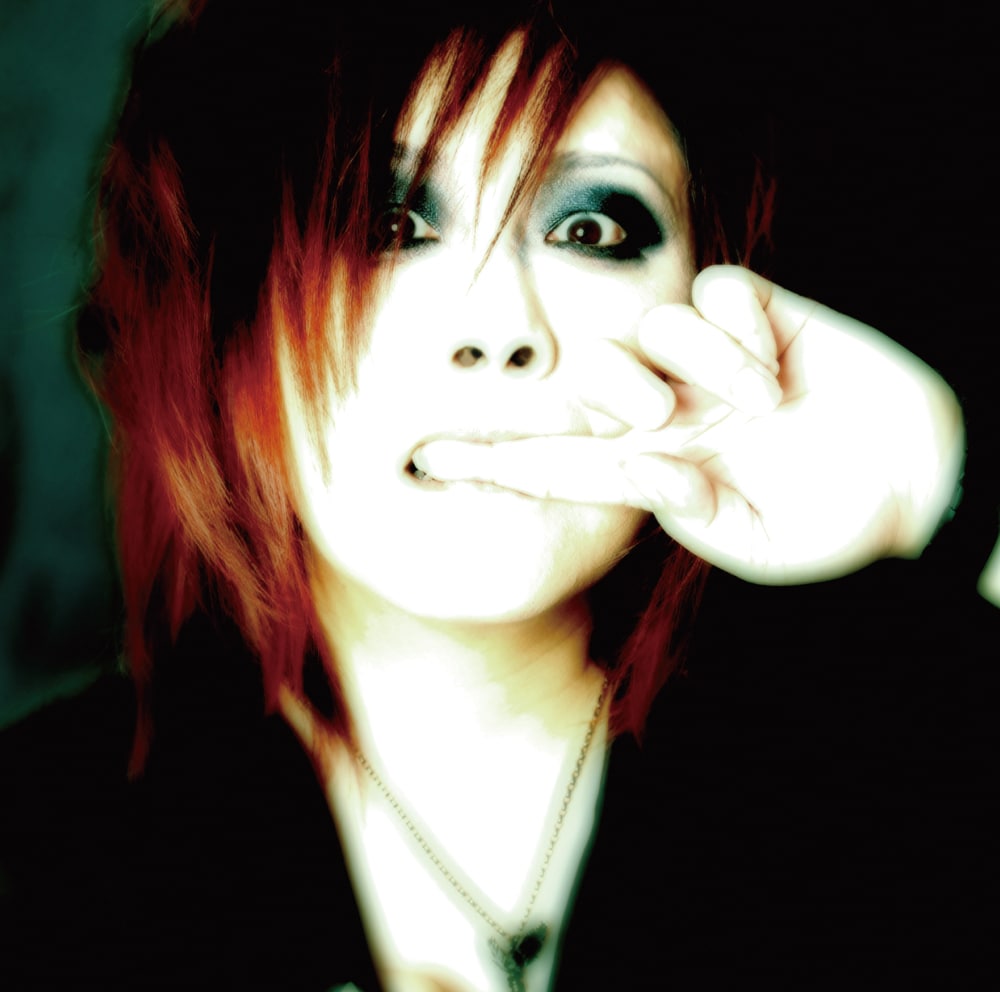 元Laputaのaki、4年ぶりシングルは2作同時リリース - 音楽ナタリー