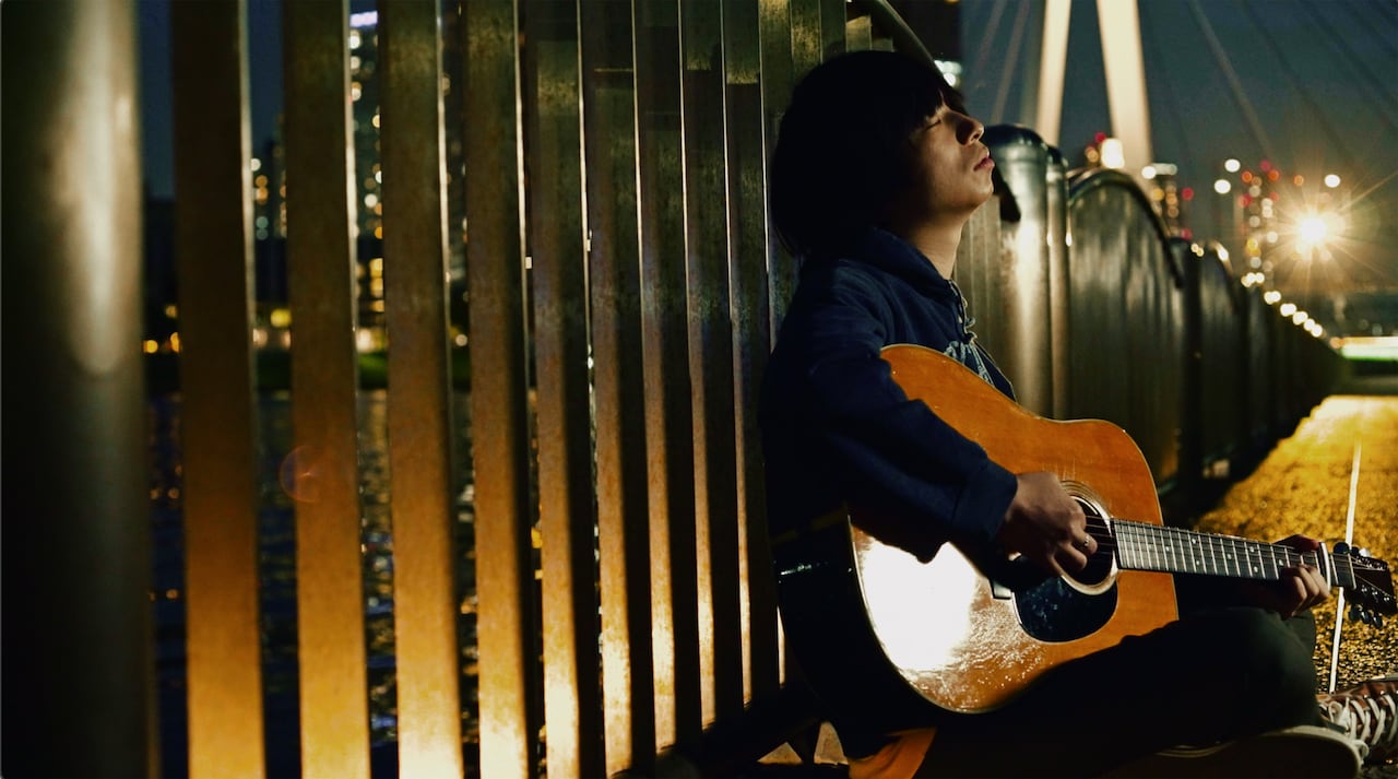 監督は尾崎世界観、クリープハイプ「ex ダーリン 弾き語り」MVプレミア