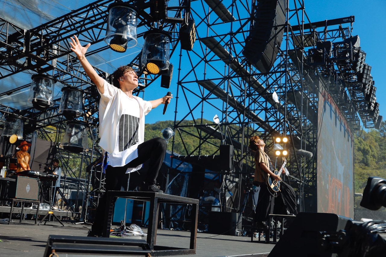 ポルノグラフィティ特集｜デビュー25周年の感動をパッケージした野外