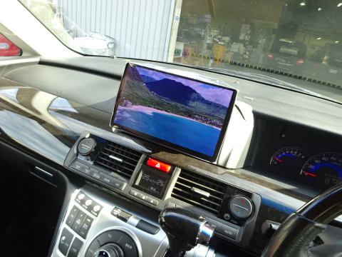 エリシオン！ 壊れた純正ナビを社外ナビに交換します！！ | 小國電機