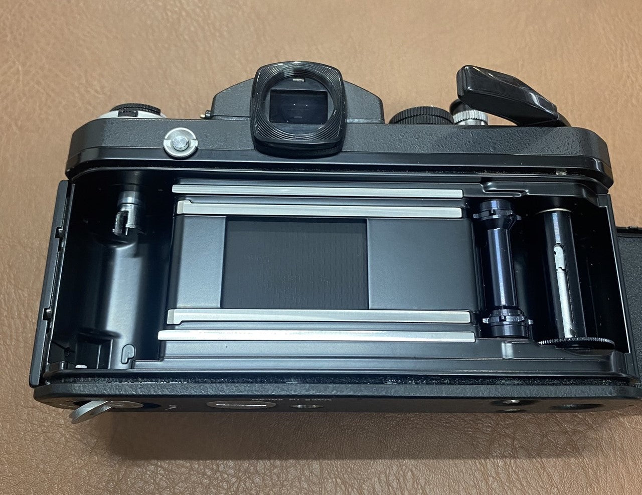 Nikon F2 Titan チタン ネーム入り AR-1付き – まるかめら