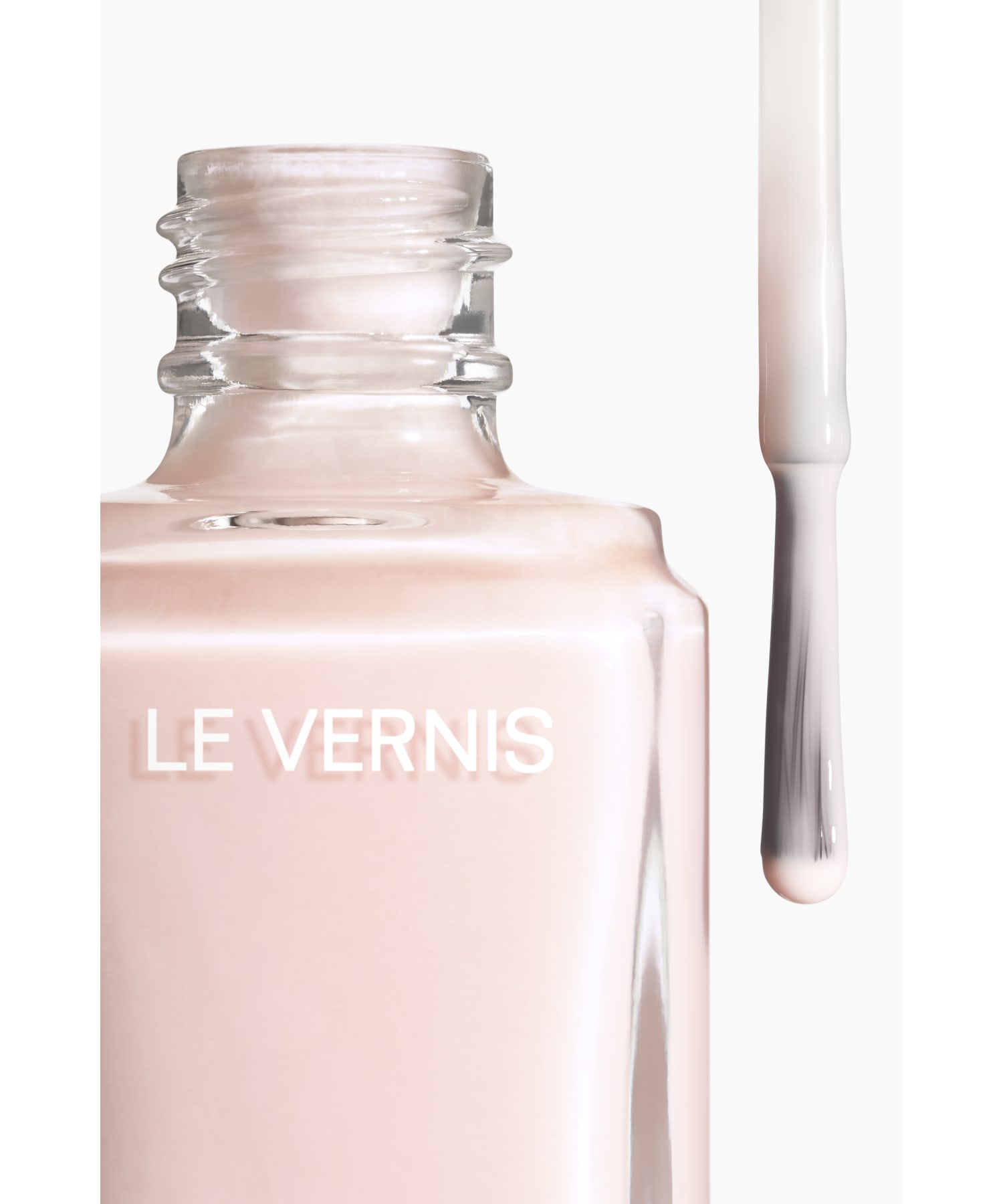 ヴェルニ ネイル エナメル（長時間美しい仕上がりが持続）（マニキュア