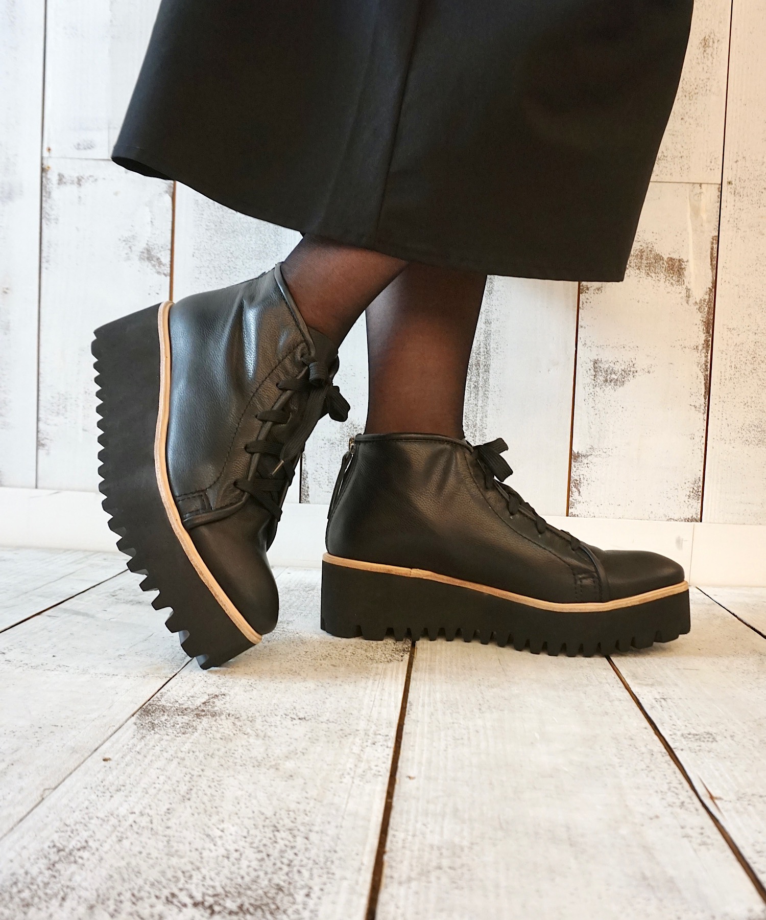 本革/厚底/6cm】キャタピラーソールレースアップブーツ ALL BLACK