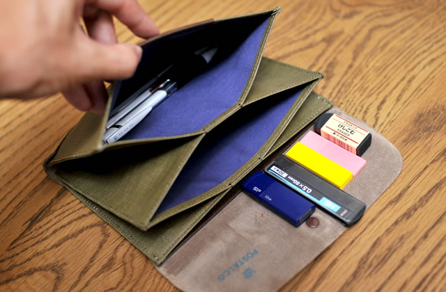 POSTALCO（ポスタルコ）のオシャレな「POSTCARD WALLET」が良い