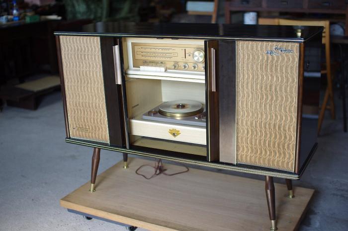 ビクターHiFiオーディオラBR-661▽家具調真空管ラジオステレオ | 骨董