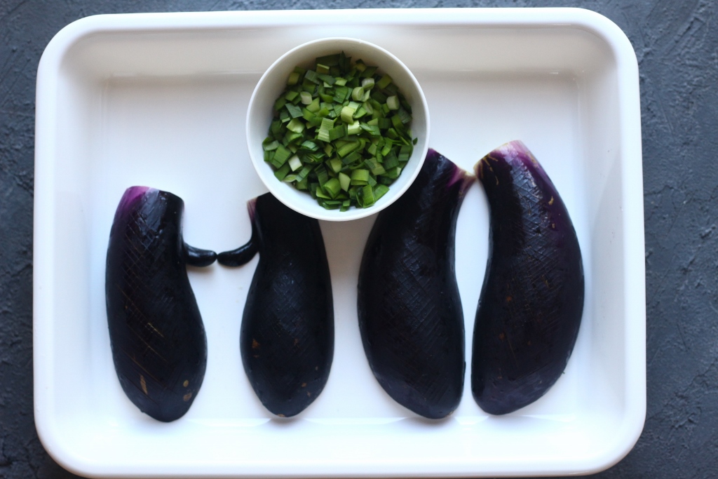 なすとにらのガリバタ炒め】 | Olive Oil Life オリーブオイルライフ